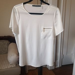 3/$20 short sleeve white top scoop neck
